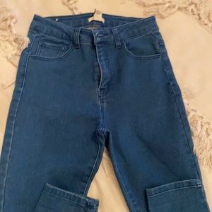 Thin stretchy jeans